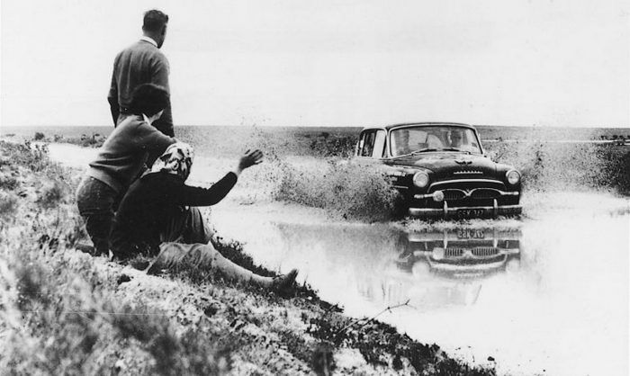 Toyopet Crown Delux Rally 1 700x418