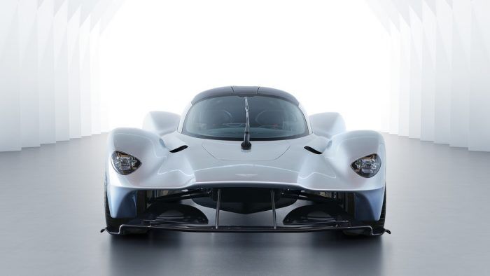 Aston Martin Valkyrie 16 700x394