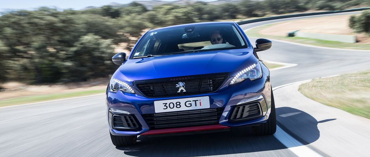 Todas las noticias de coches en un solo portal: Pruebas, fotos, vídeos, informes...