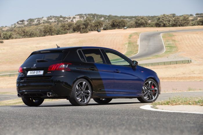 Peugeot 308 GTi 3 700x467