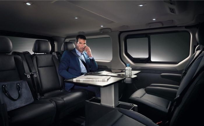 Renault Trafic SpaceClass 2017 Interior 4 700x431