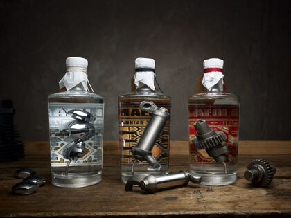 ¿Piezas de Harley-Davidson en tu ginebra? Los gin-tonic se nos van de las manos