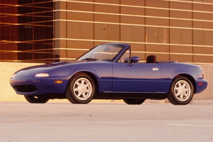 1990 Mazda MX 5 Miata Front Three Quarters 700x465