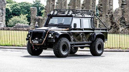 Quieres el Land Rover Defender SVX de Spectre (y lo sabes)