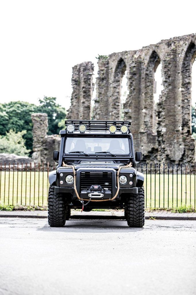 Land Rover Defender SVX Spectre 2014 4 682x1024