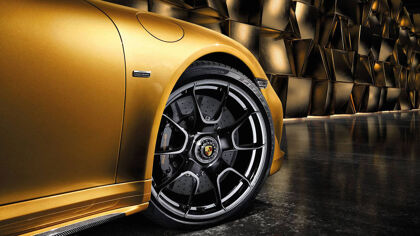 Cinco vídeos que muestran lo especial que es el Porsche 911 Turbo S Exclusive Series