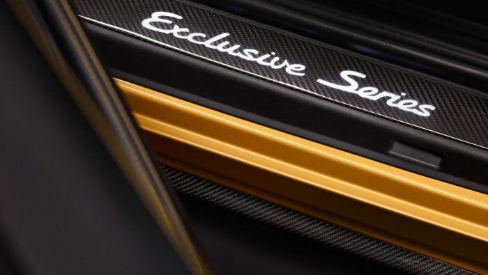 Porsche 911 Turbo S Exclusive Series Fabricacion 03 700x395