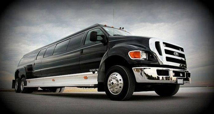 Limusinas Muy Locas 9 700x374