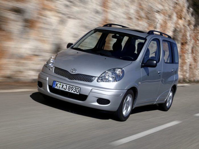 Toyota Yaris Verso 700x525