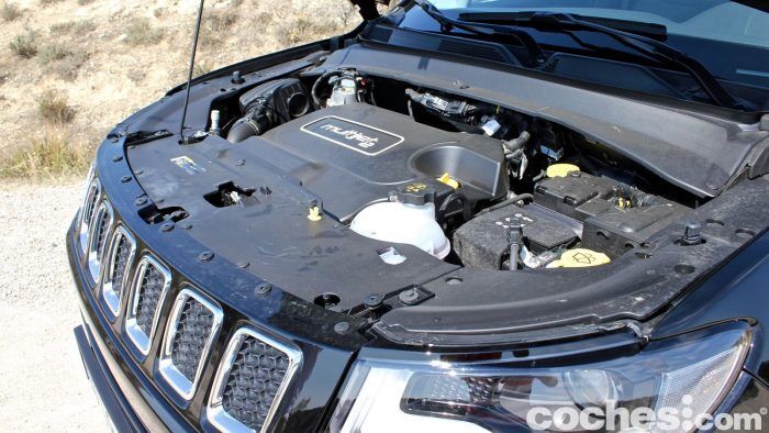 Jeep Compass Limited 2017 27 700x394