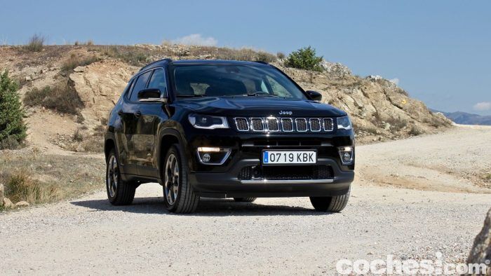 Jeep Compass Limited 2017 3 700x394