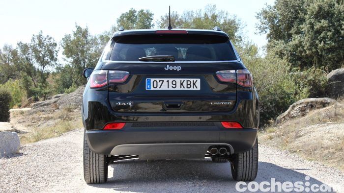 Jeep Compass Limited 2017 31 700x394