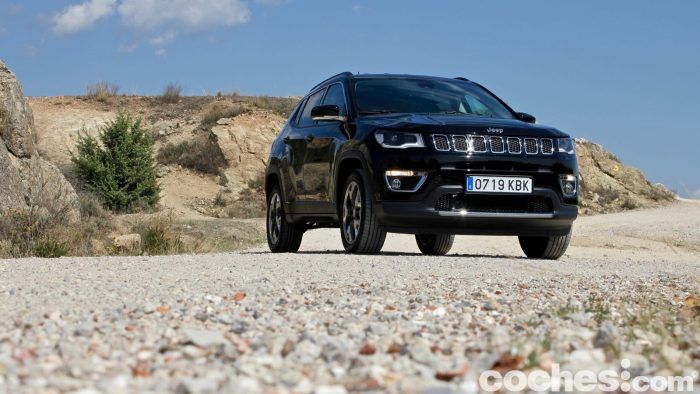 Jeep Compass Limited 2017 5 700x394