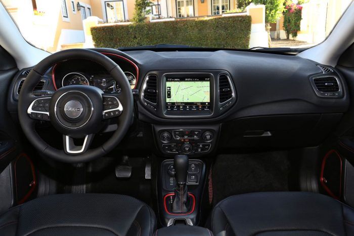 Jeep Compass Limited 2017 Interior 6 700x467