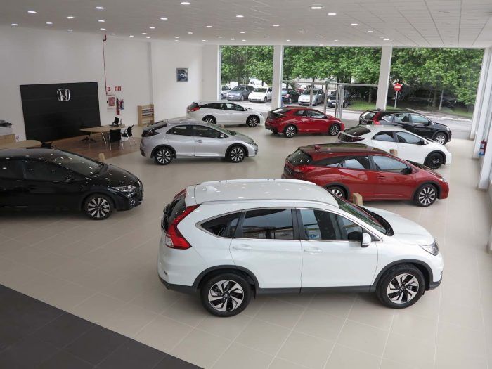 Concesionario de coches nuevos de la marca Honda