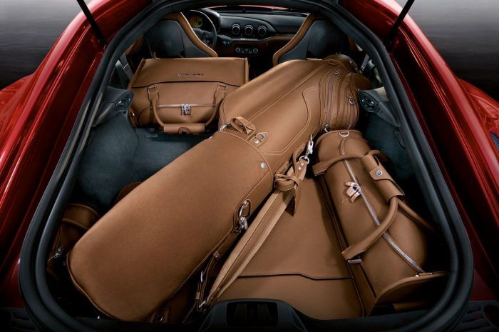 Ferrari F12 Berlinetta Golf 700x465