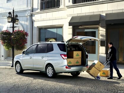 Ssangyong Rodius Mixto Adaptable 2012