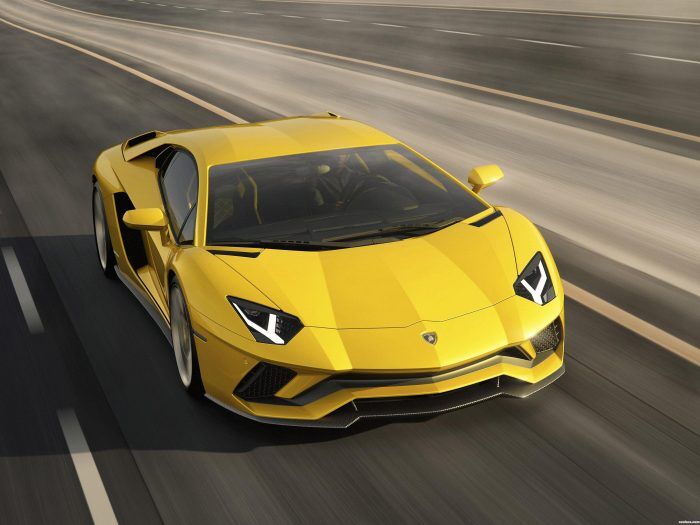 Lamborghini Aventador S 2017 R24 700x525