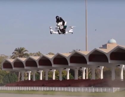 La policía de Dubai estrena un vehículo que te dejará con la boca abierta