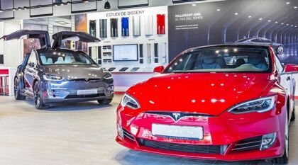 Tesla anuncia el cierre de sus concesionarios