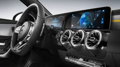 La próxima generación del Mercedes Clase A desvela su interior