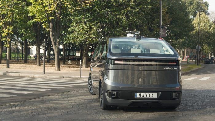 Robotaxi Autonomo Navya Paris 5 700x394