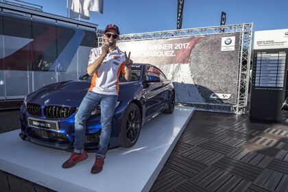 Marc Márquez se lleva un BMW M4 CS (además del mundial)