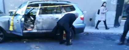 Este señor mayor te enseñará como quitar un cepo con toda la calma