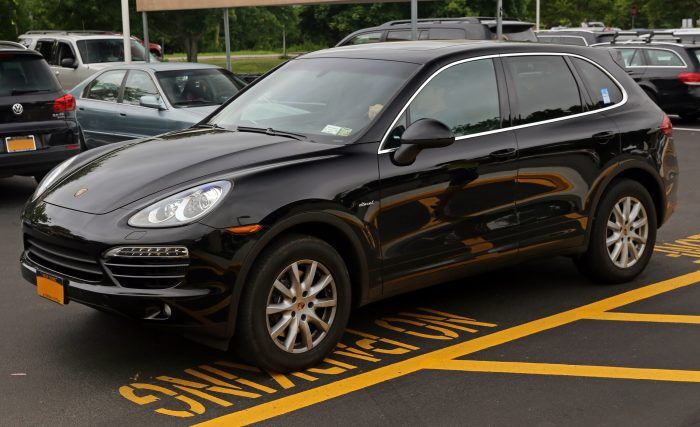 Coches Polemicos9 700x427