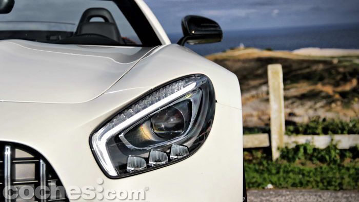 Mercedes AMG GT Roadster 021 700x394