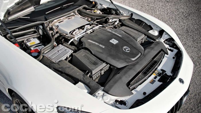 Mercedes AMG GT Roadster 041 700x394