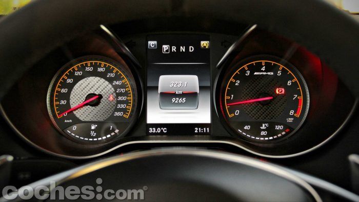 Mercedes AMG GT Roadster 079 700x394