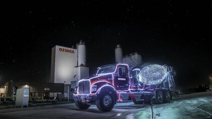 Ozinga Merry Mixer: la hormigonera más navideña