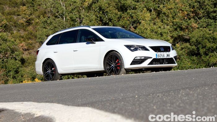SEAT Leon Cupra ST 2017 24 700x394