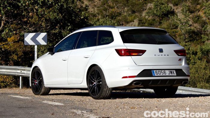 SEAT Leon Cupra ST 2017 27 700x394