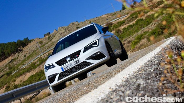 SEAT Leon Cupra ST 2017 7 700x394