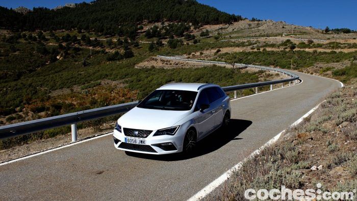 SEAT Leon Cupra ST 2017 8 700x394