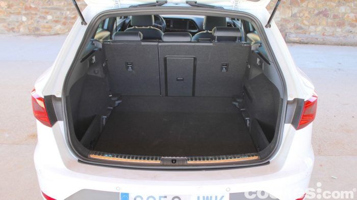 SEAT Leon Cupra ST 2017 Maletero 8 700x394