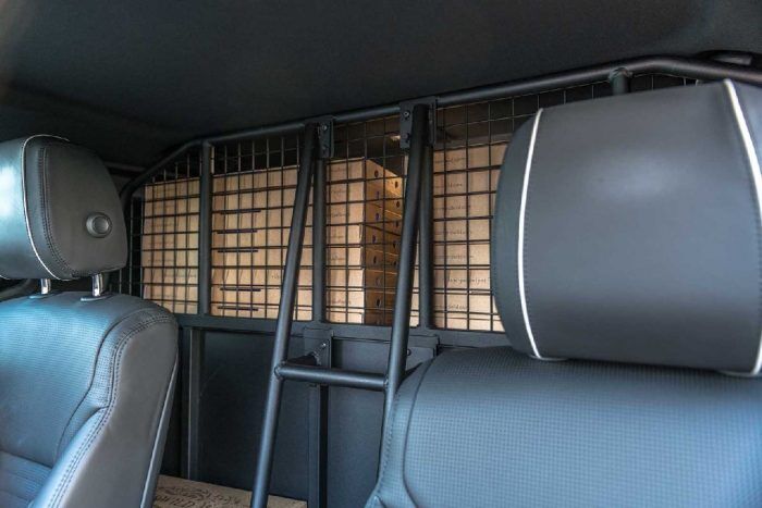 Land Rover Discovery Commercial 04 700x467