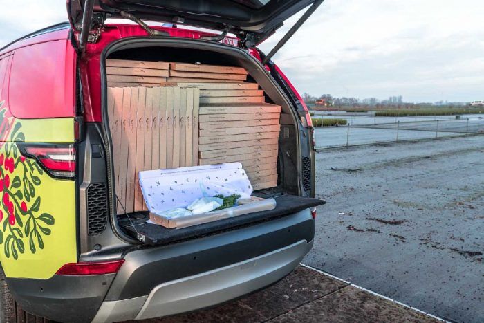 Land Rover Discovery Commercial 05 700x467