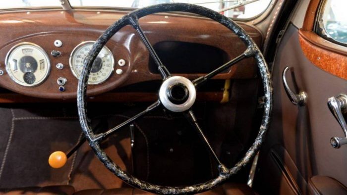 1940 Skoda Superb 4000 Steering Wheel 700x394