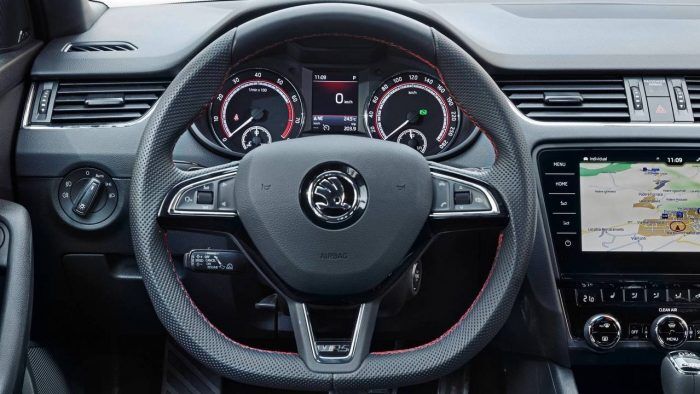 2017 Skoda Octavia Rs Steering Wheel 700x394