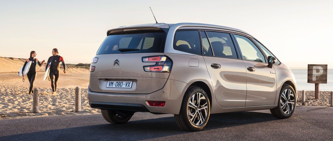 Todas las noticias de coches en un solo portal: Pruebas, fotos, vídeos, informes...