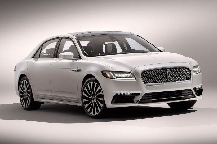 Lincoln Continental 2017 700x466