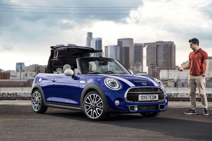 MINI Cabrio 2018 154 700x466
