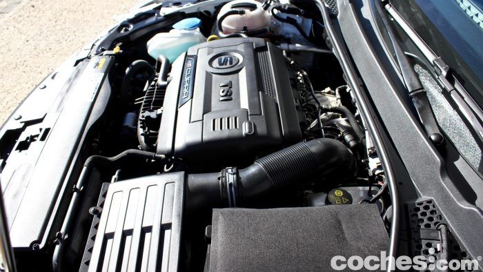 Seat Leon Cupra ST 300 Motor 3 700x394