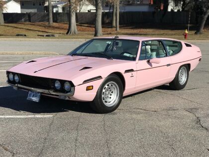 ¿Un Lamborghini Espada de color rosa? Una rareza algo sacrílega que ha sido vendida