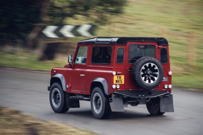 Land Rover Defender Works V8 7 700x466