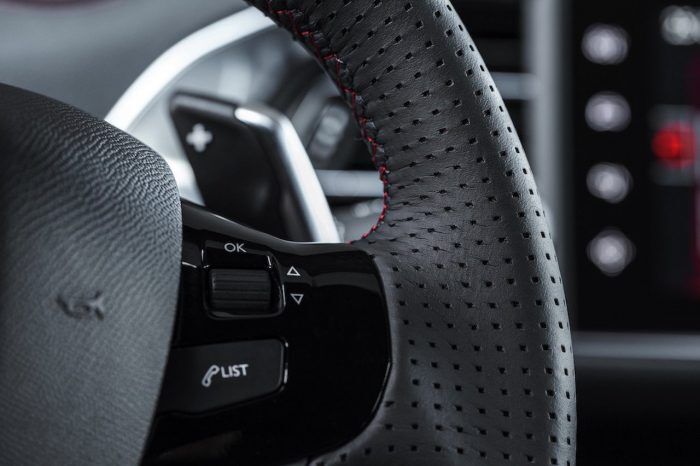 Peugeot 308 Gt Puretech 225 01 700x466