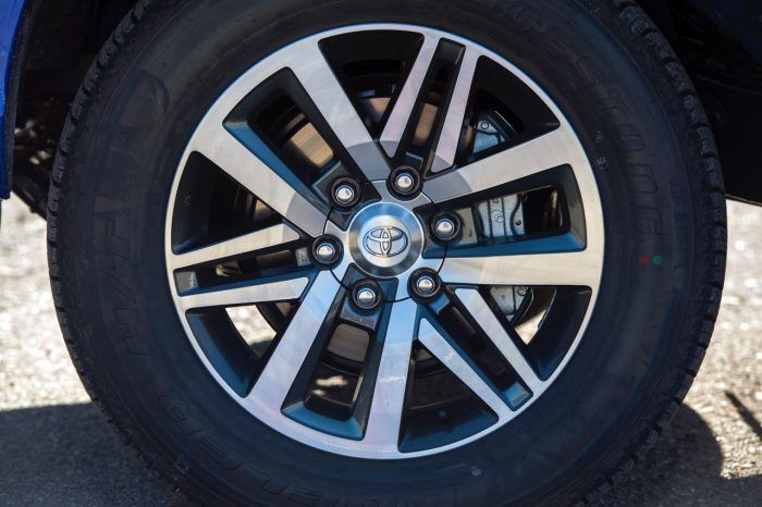 Toyota Hilux 2018 21 700x466